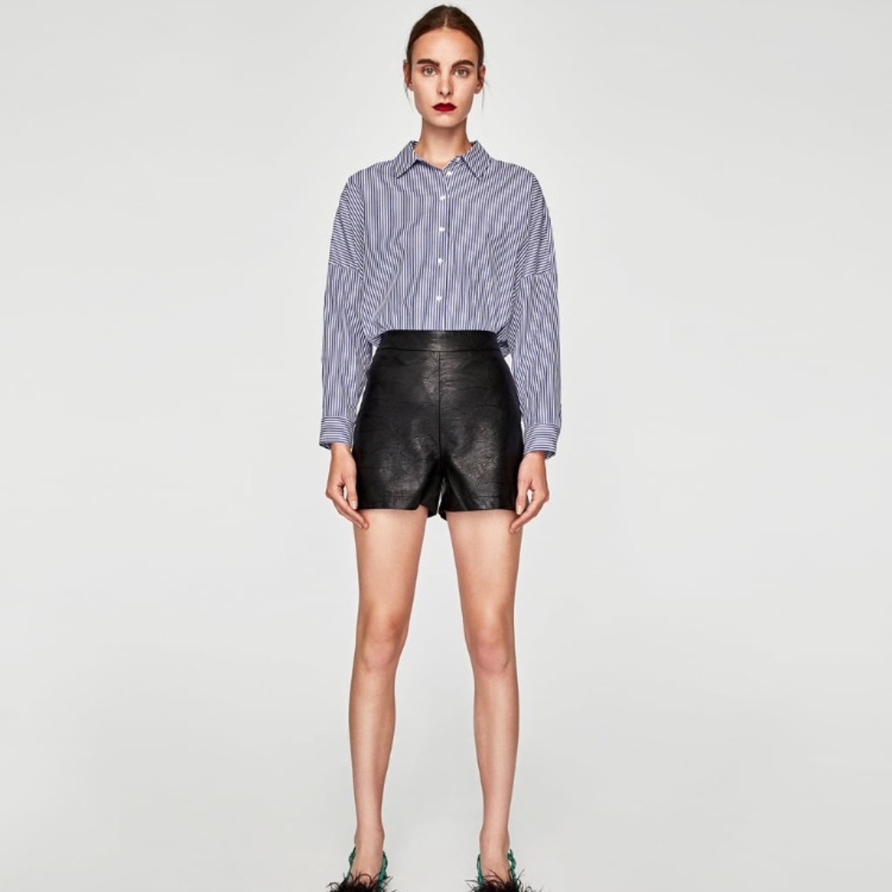 Faux leather bermuda shorts